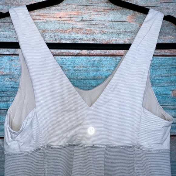 Lululemon Hustle & Bustle Tank Top 6 Grey Striped Drawcord Waist Cinch Athletic - Picture 9 of 15